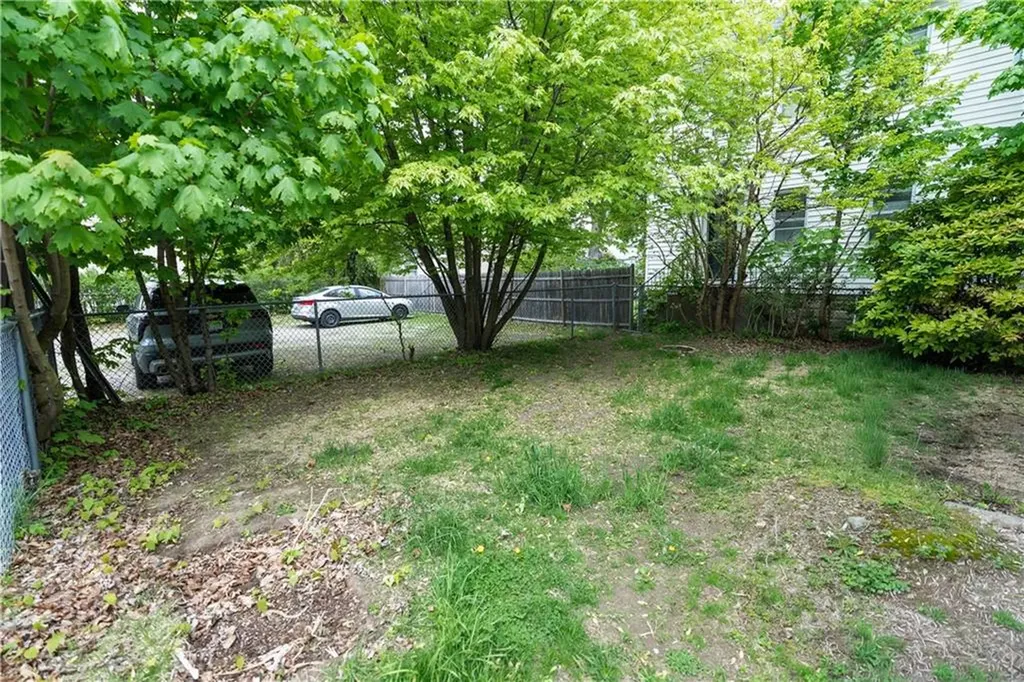 690 Academy Avenue Providence RI 02908