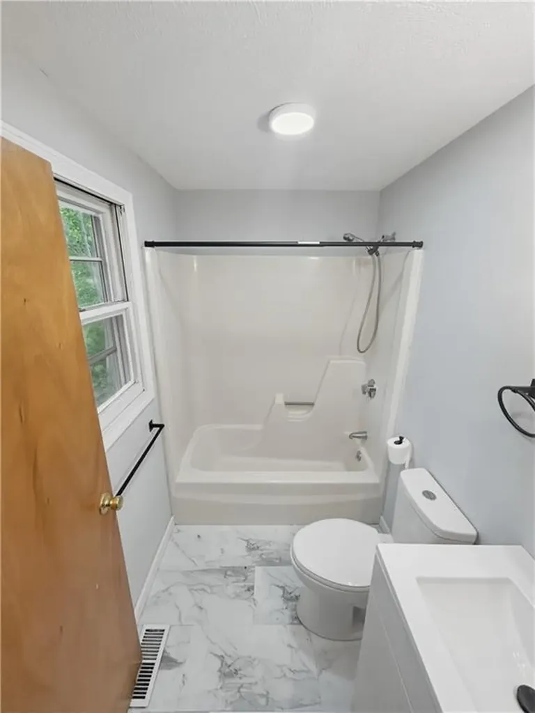 325 Washington Street West Warwick RI 02893