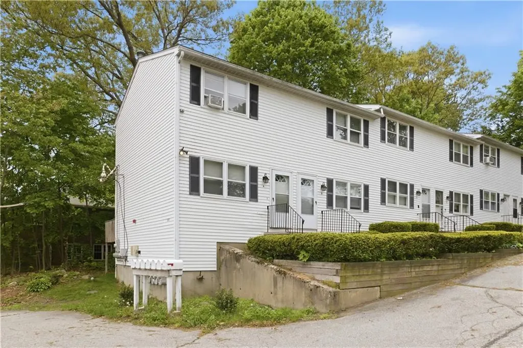 325 Washington Street West Warwick RI 02893