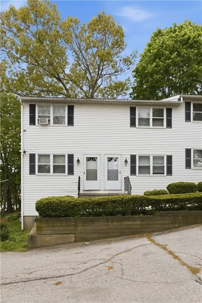 325 Washington Street West Warwick RI 02893