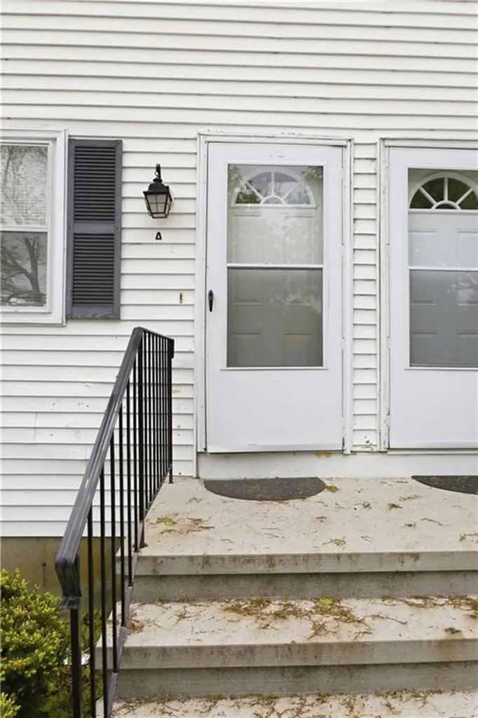 325 Washington Street West Warwick RI 02893