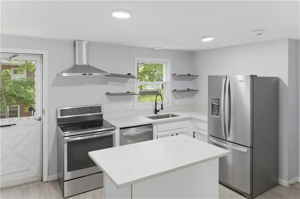325 Washington Street West Warwick RI 02893