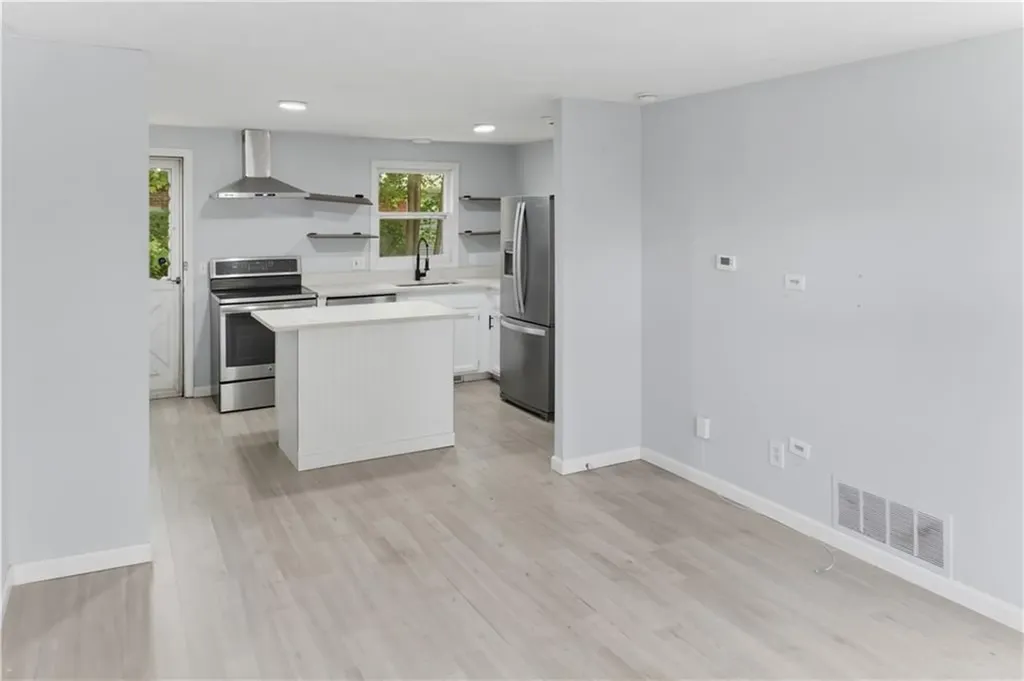 325 Washington Street West Warwick RI 02893