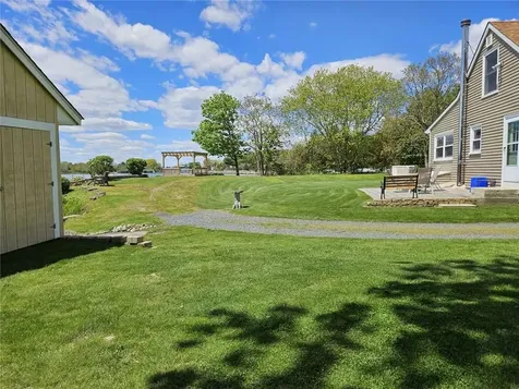 2353 Main Road Tiverton RI 02878