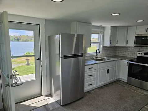 2353 Main Road Tiverton RI 02878