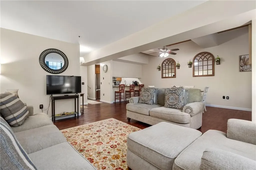 15 Higgins Street Smithfield RI 02917