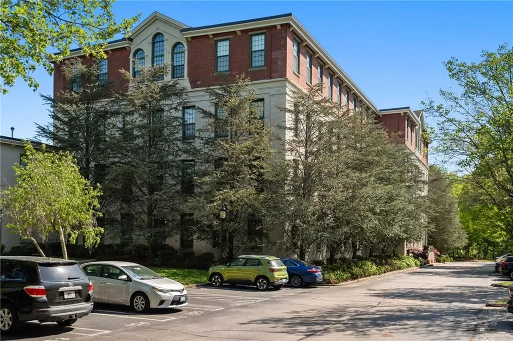 15 Higgins Street Smithfield RI 02917