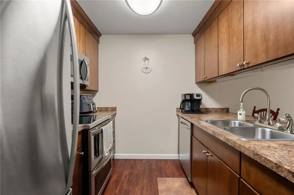 15 Higgins Street Smithfield RI 02917