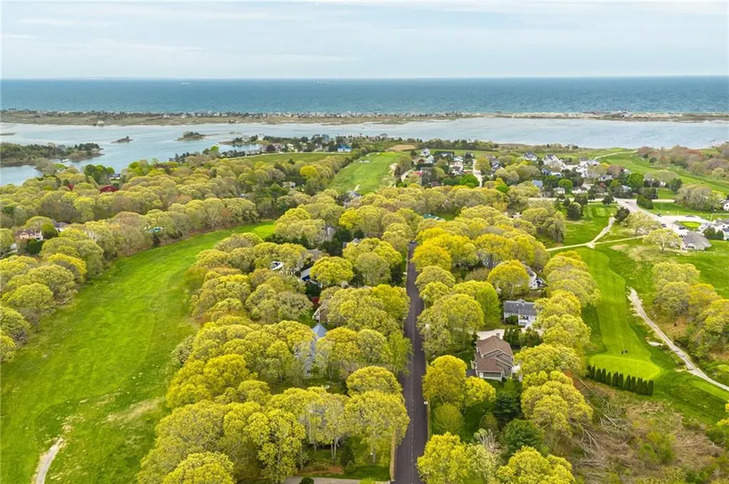 30 Wicklow Road Westerly RI 02891