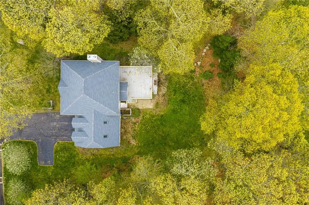 30 Wicklow Road Westerly RI 02891