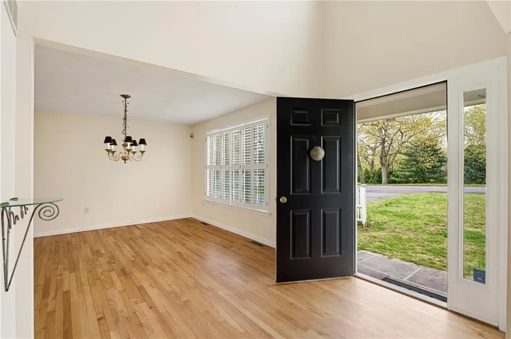 30 Wicklow Road Westerly RI 02891