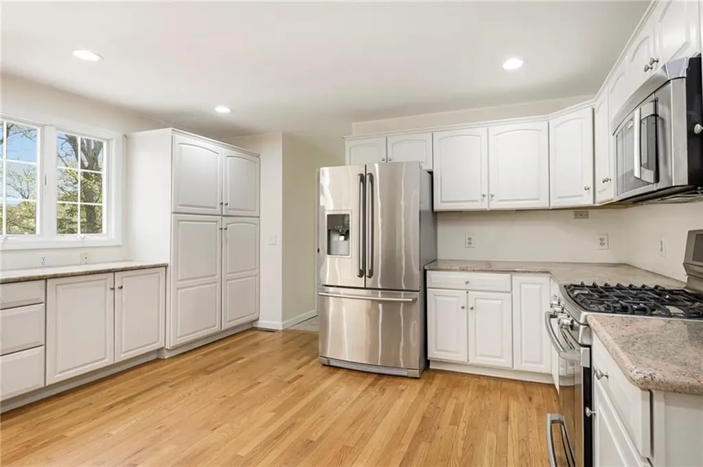 30 Wicklow Road Westerly RI 02891