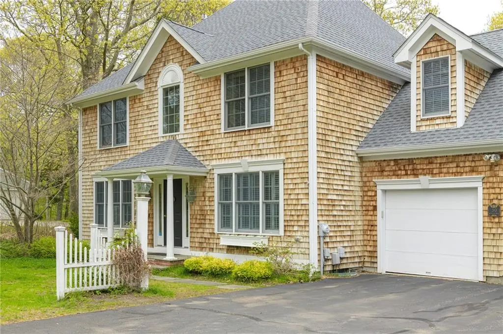 30 Wicklow Road Westerly RI 02891