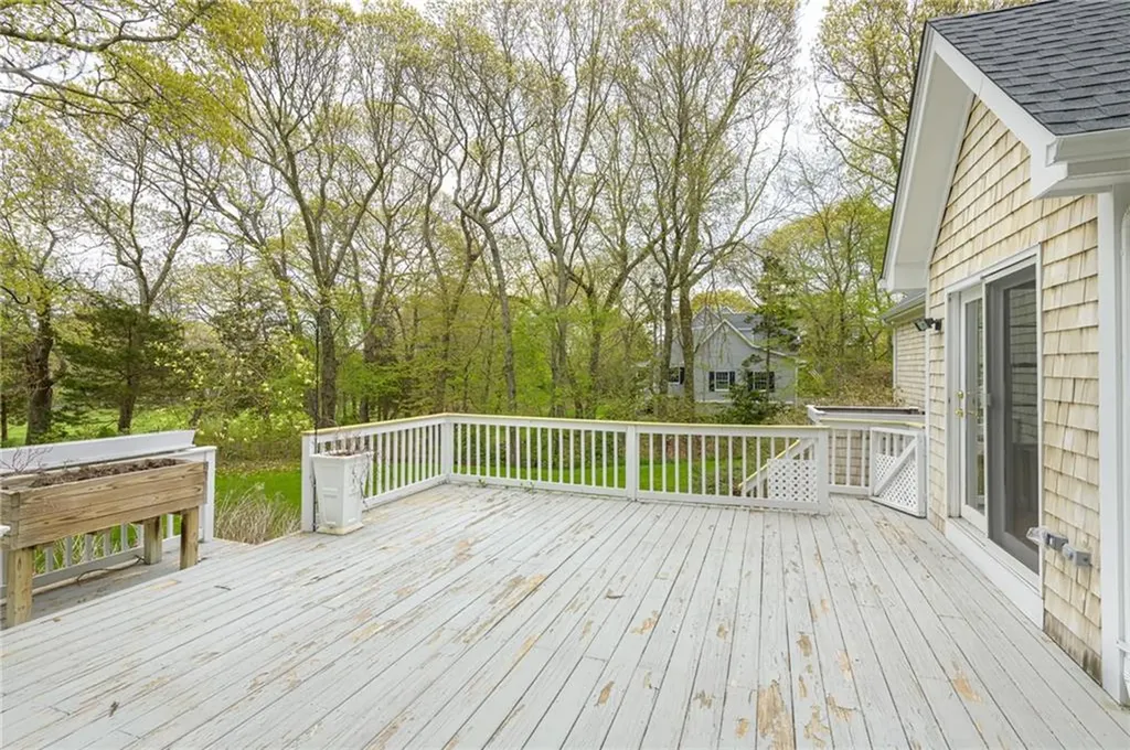 30 Wicklow Road Westerly RI 02891