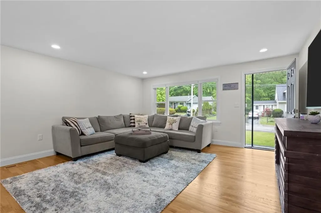 23 Southwood Drive Cumberland RI 02864