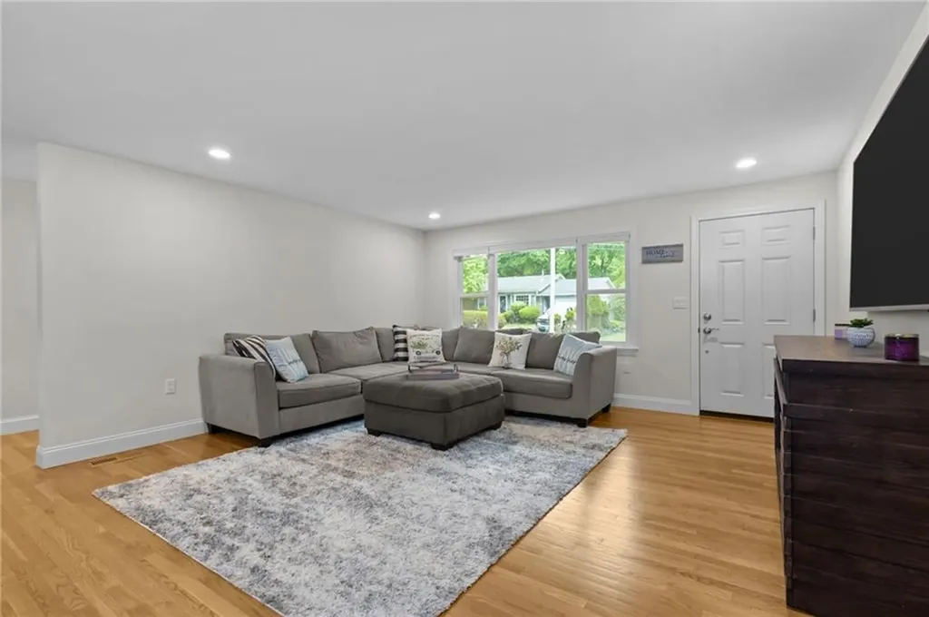 23 Southwood Drive Cumberland RI 02864