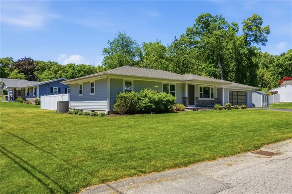 23 Southwood Drive Cumberland RI 02864