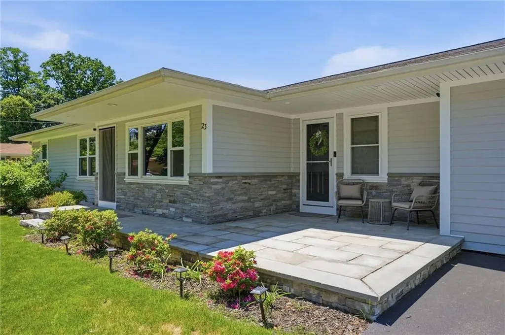 23 Southwood Drive Cumberland RI 02864