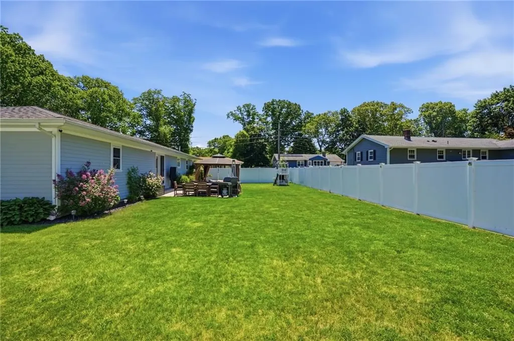 23 Southwood Drive Cumberland RI 02864