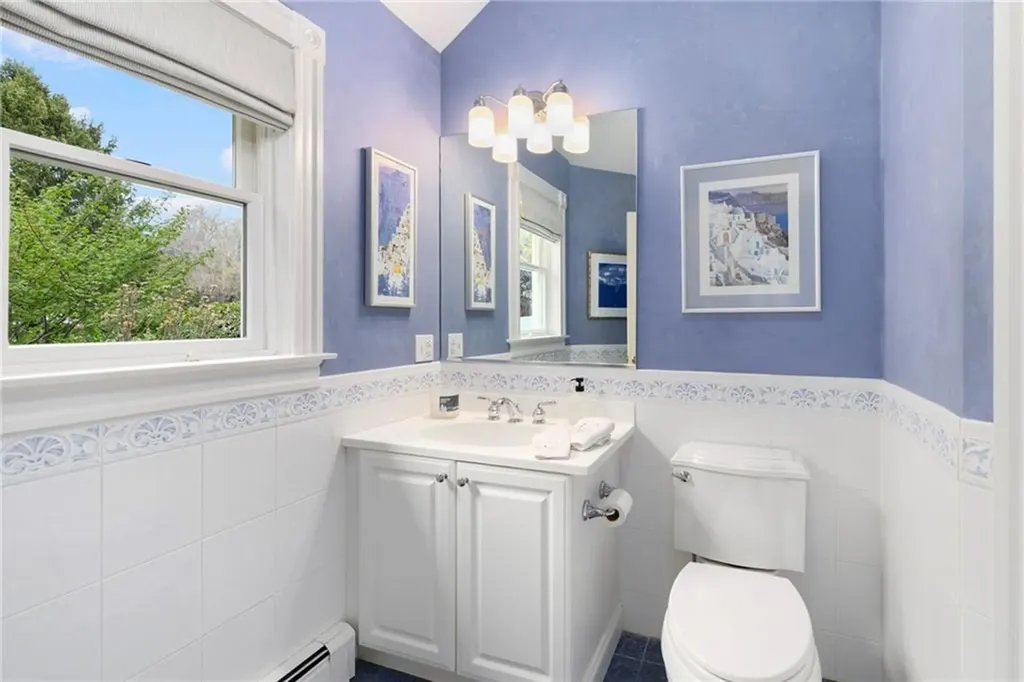 75 N Cliff Drive Narragansett RI 02882