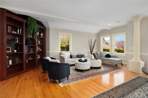 75 N Cliff Drive Narragansett RI 02882