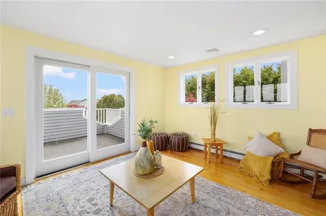 75 N Cliff Drive Narragansett RI 02882
