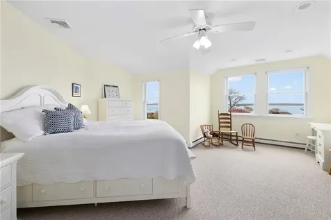 75 N Cliff Drive Narragansett RI 02882