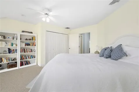 75 N Cliff Drive Narragansett RI 02882