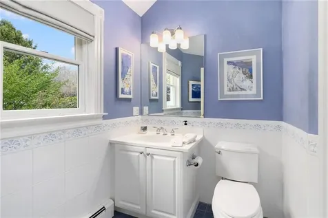 75 N Cliff Drive Narragansett RI 02882