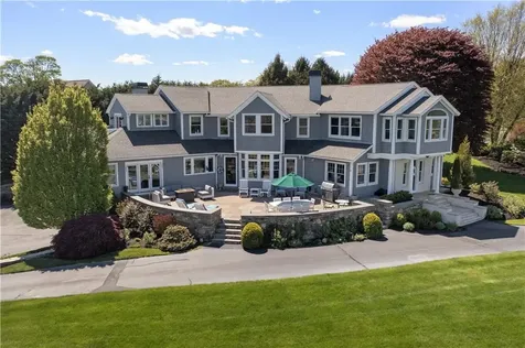 75 N Cliff Drive Narragansett RI 02882