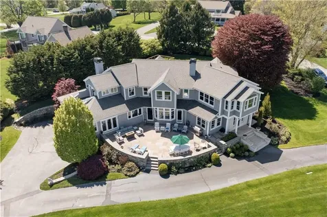 75 N Cliff Drive Narragansett RI 02882