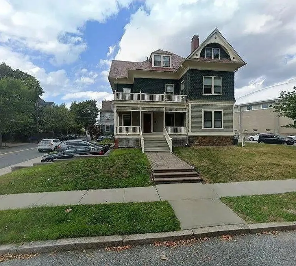 264 Bowen Street Providence RI 02906