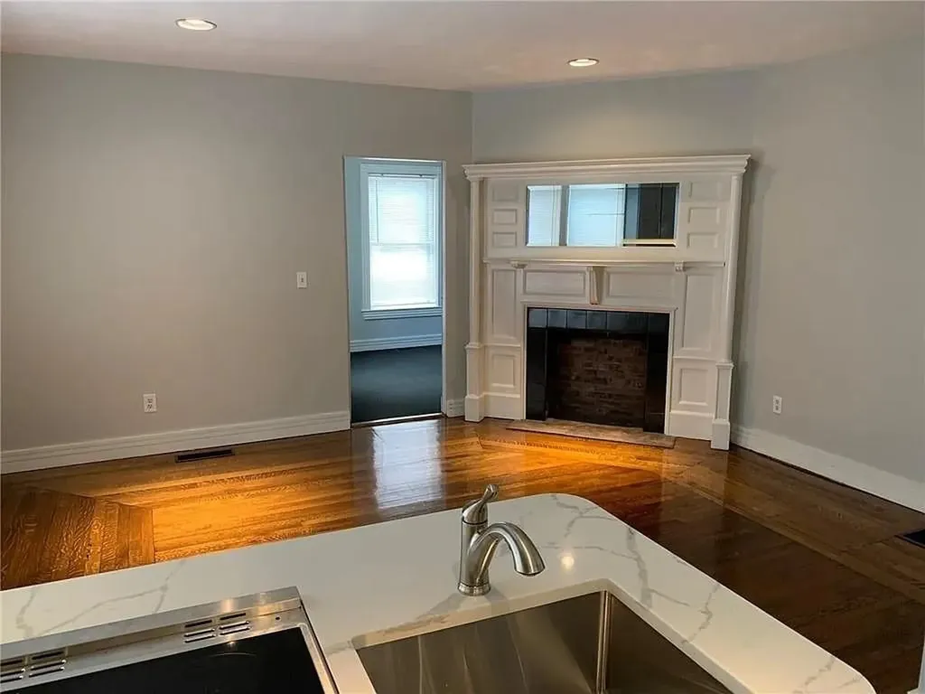 264 Bowen Street Providence RI 02906
