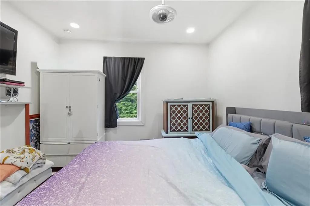 31 Yeoman Avenue Cranston RI 02920