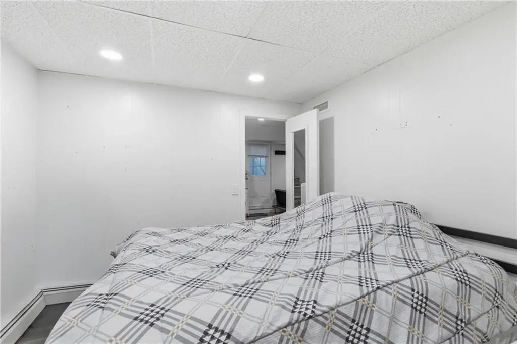 31 Yeoman Avenue Cranston RI 02920