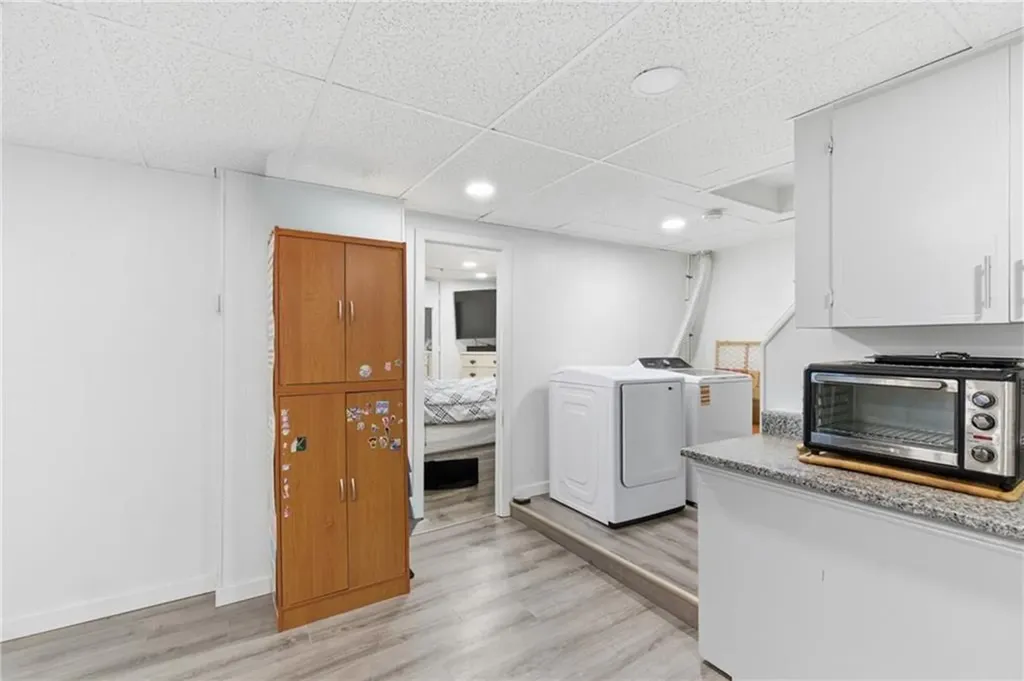 31 Yeoman Avenue Cranston RI 02920