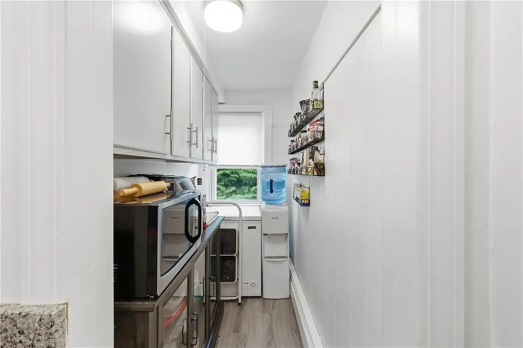 31 Yeoman Avenue Cranston RI 02920