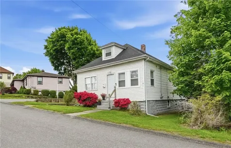31 Yeoman Avenue Cranston RI 02920
