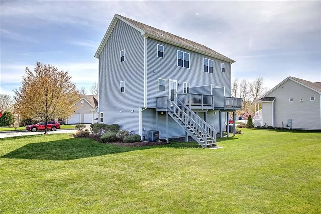 31 Streamview Drive Cumberland RI 02864