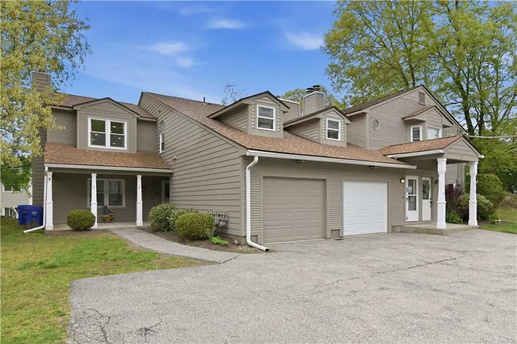 38 Stone Trail North Providence RI 02904