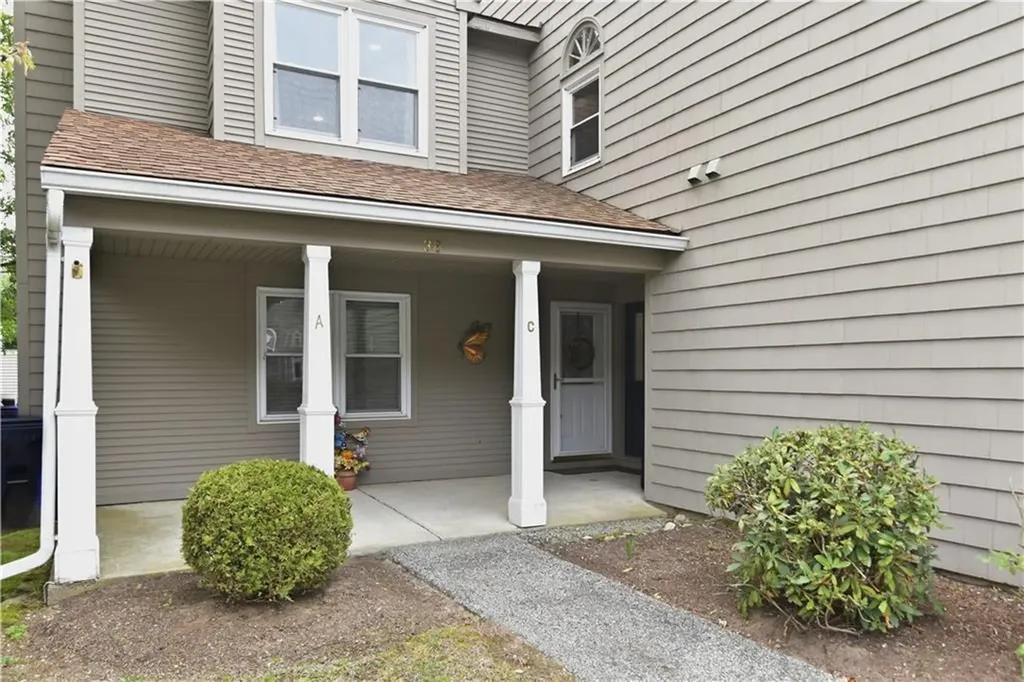 38 Stone Trail North Providence RI 02904