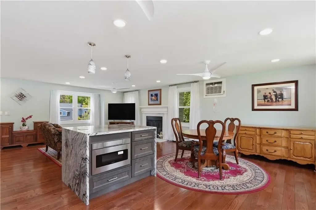 38 Stone Trail North Providence RI 02904
