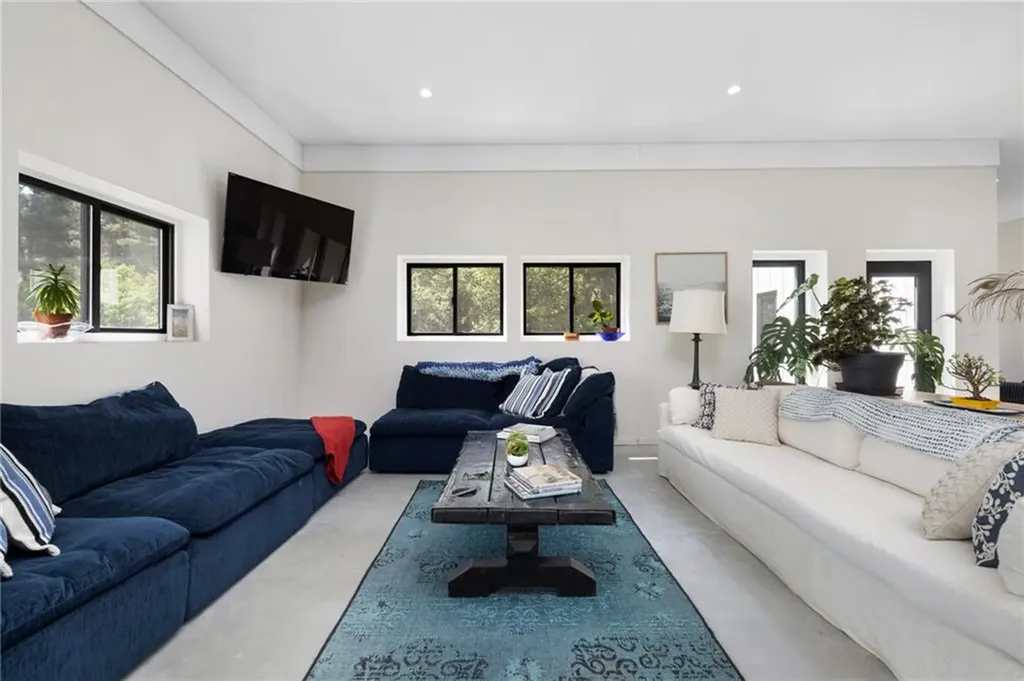 10 Bucknam Road Richmond RI 02894