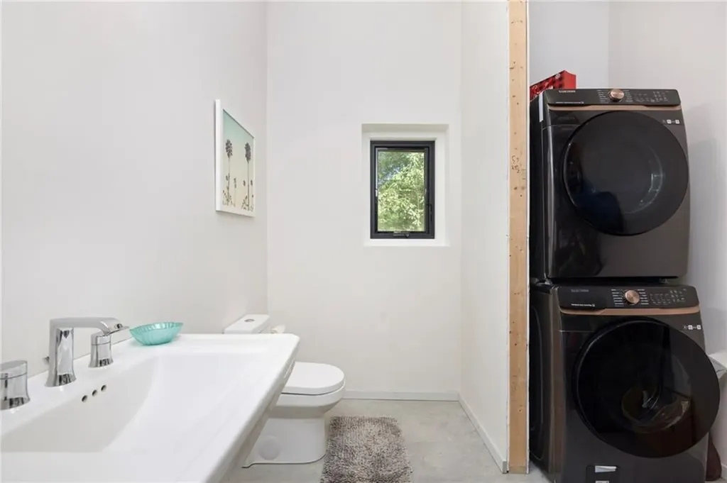 10 Bucknam Road Richmond RI 02894