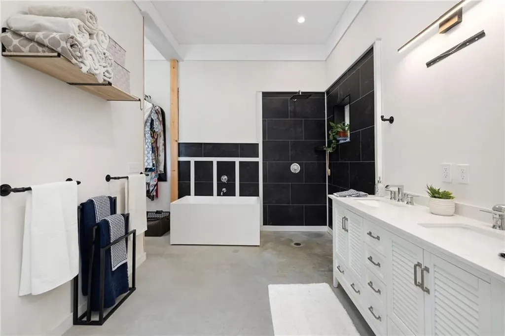 10 Bucknam Road Richmond RI 02894