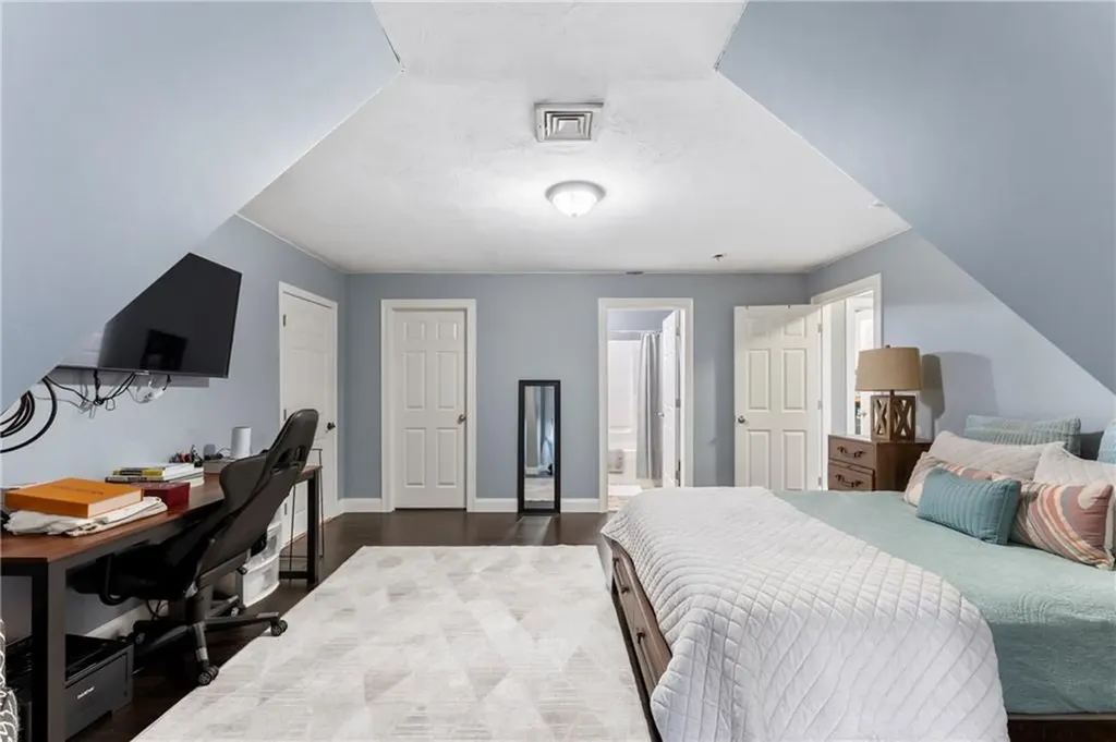3076 County Street Dighton MA 02715