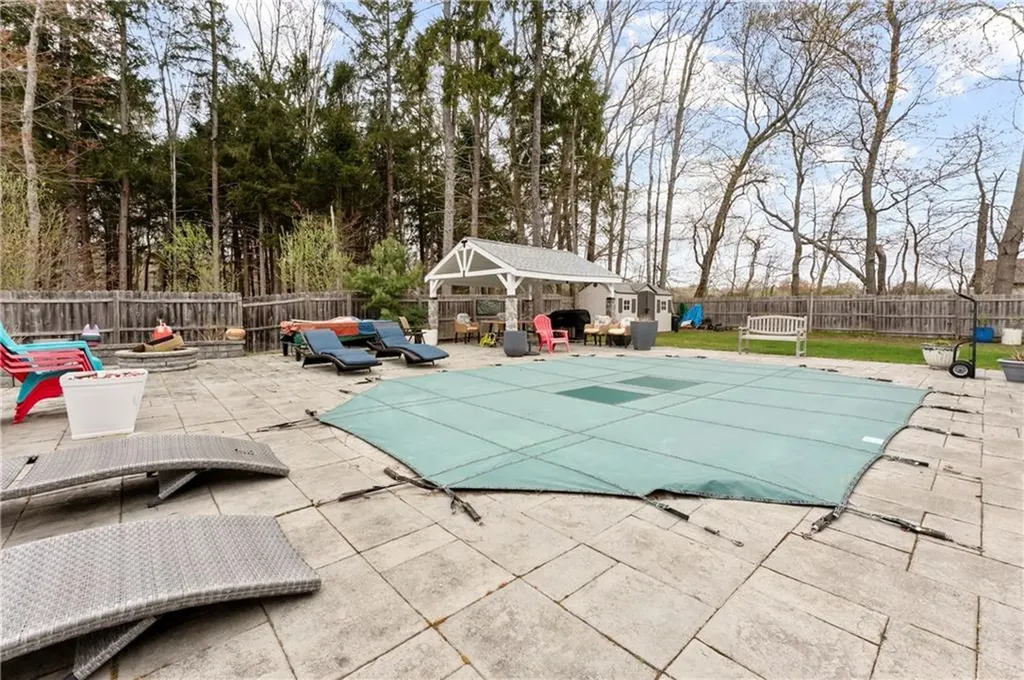 3076 County Street Dighton MA 02715