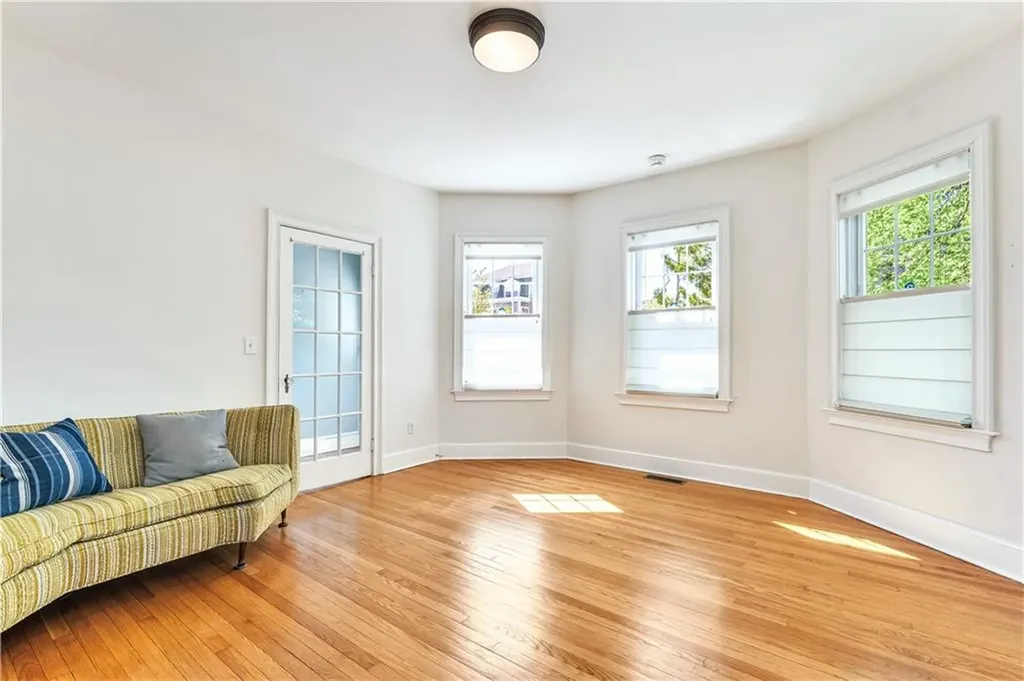 68 East Manning Street Providence RI 02906