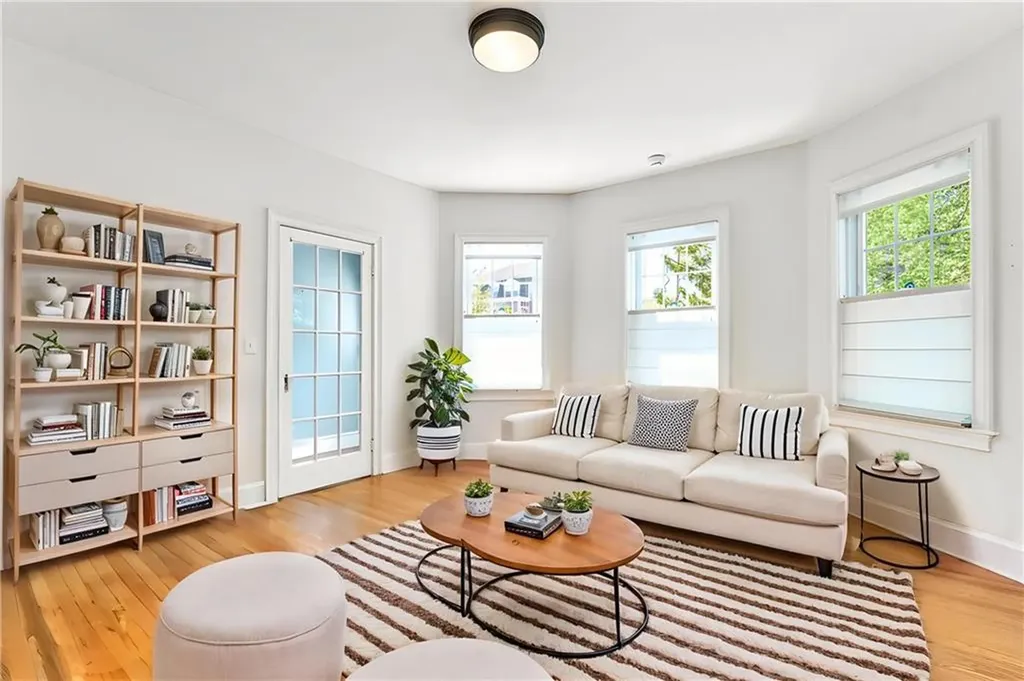 68 East Manning Street Providence RI 02906