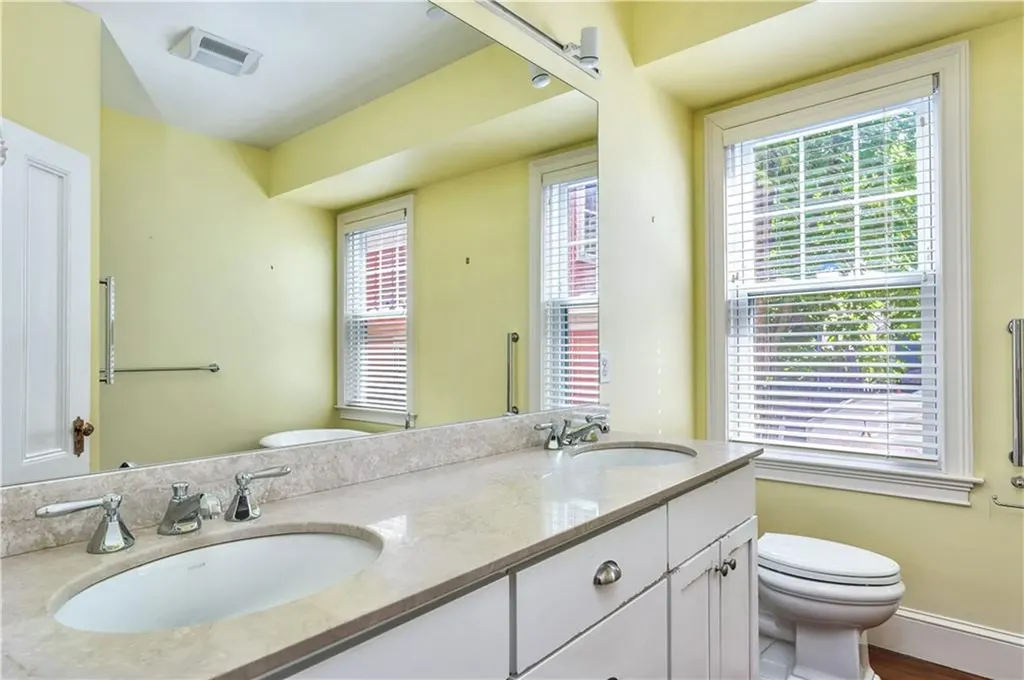 68 East Manning Street Providence RI 02906
